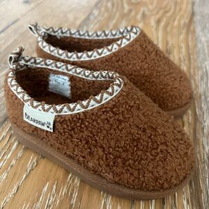BearPaw Kids Brown Sherpa Slip-On Slippers